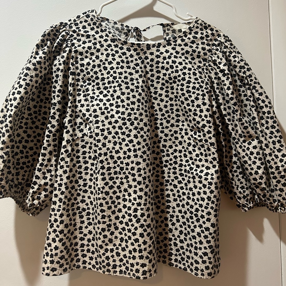 H&M Puffy Sleeve Flower Pattern Blouse